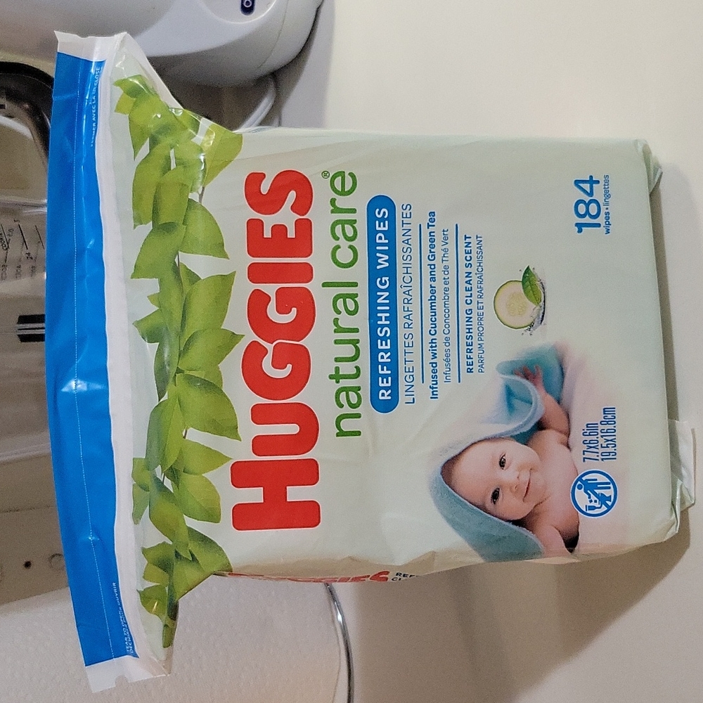 HUGGIES® Refreshing Clean Baby Wipes Refill - 184 ct